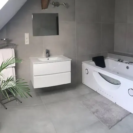 3kk 80 M2 S Virivkou A Saunou Apartment
