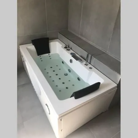 3kk 80 M2 S Virivkou A Saunou